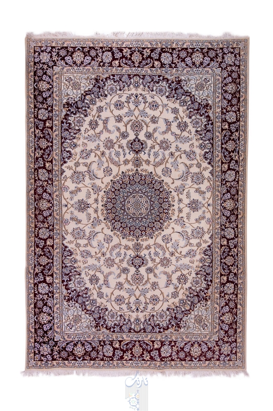 تصویر فرش دستباف نایین ۶متری ۹لا گل ابریشم چله نخ لچک ترنج کرم (فروخته شده)