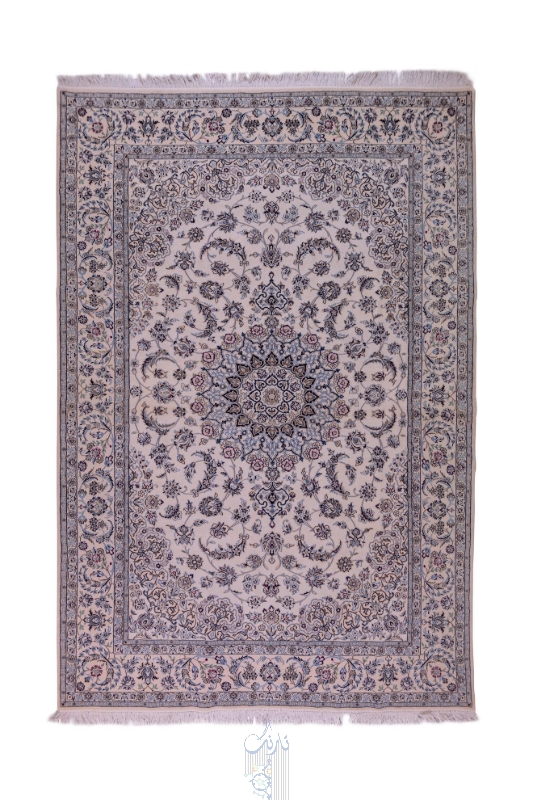 تصویر فرش دستباف نایین ۶ متری ۹لا پشم و ابریشم طرح لچک ترنج کرم