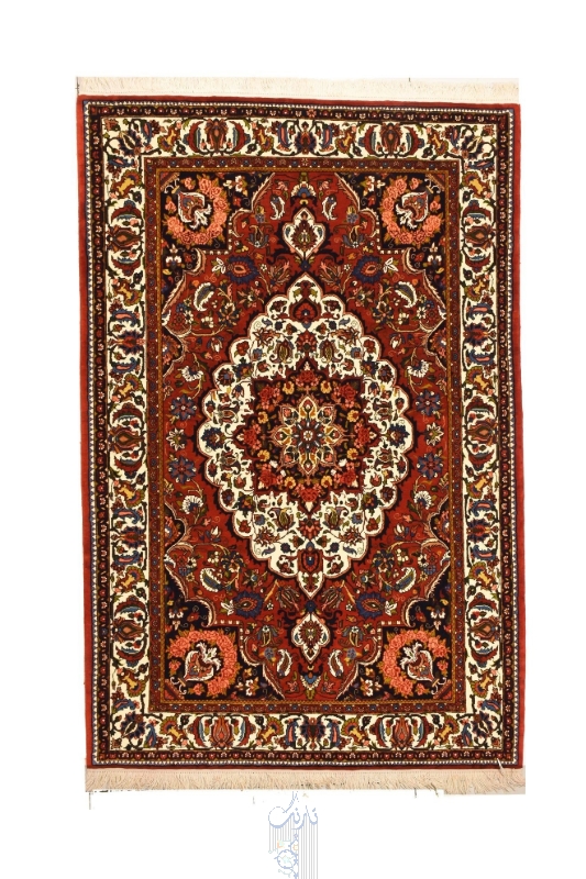 تصویر فرش دستباف بختیاری ۴متری، طرح ترنجدار
