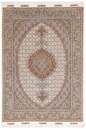 تصویر فرش دستباف تبریز ذرع و نیم کرک و ابریشم طرح ماهی ۷ متنی کرم