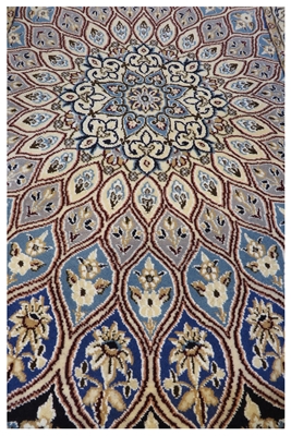 تصویر فرش دستباف ذرع و چارک نایین ۹لا طرح گنبد پشم و ابریشم آبی