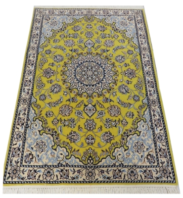 تصویر فرش دستباف نایین ذرع و چارک  ۹لا طرح لچک ترنج پشم و ابریشم طلایی