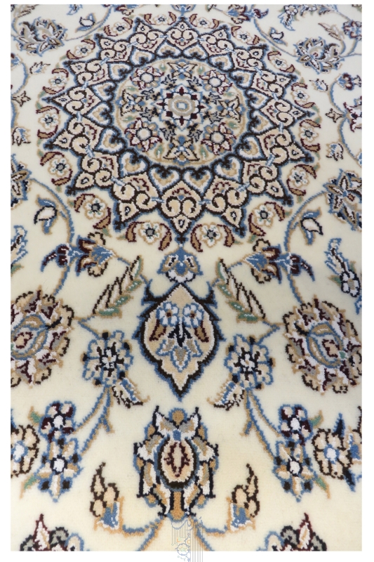 تصویر فرش دستباف نایین ذرع و چارک ۹لا طرح لچک ترنج پشم و ابریشم کرم