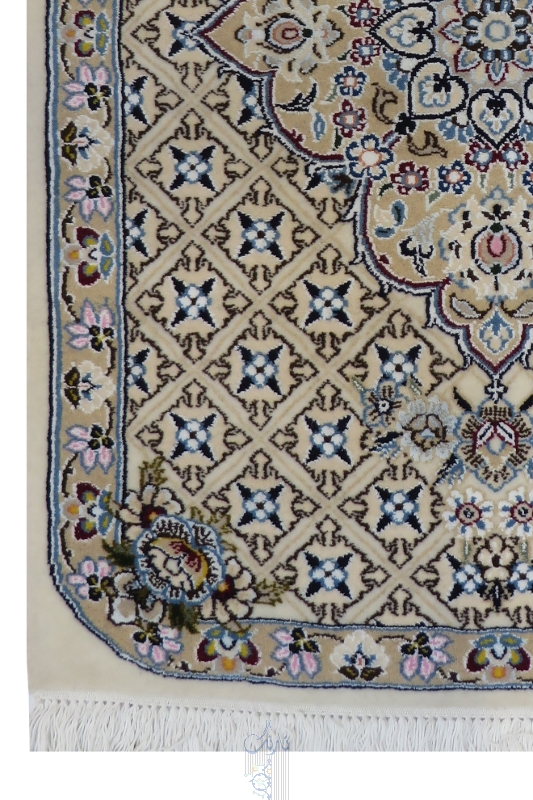 تصویر فرش دستباف نایین پشتی ۹لا طرح خشت و ترنج پشم و ابریشم کرم