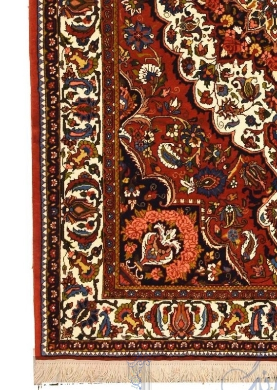 تصویر فرش دستباف بختیاری ۴متری، طرح ترنجدار