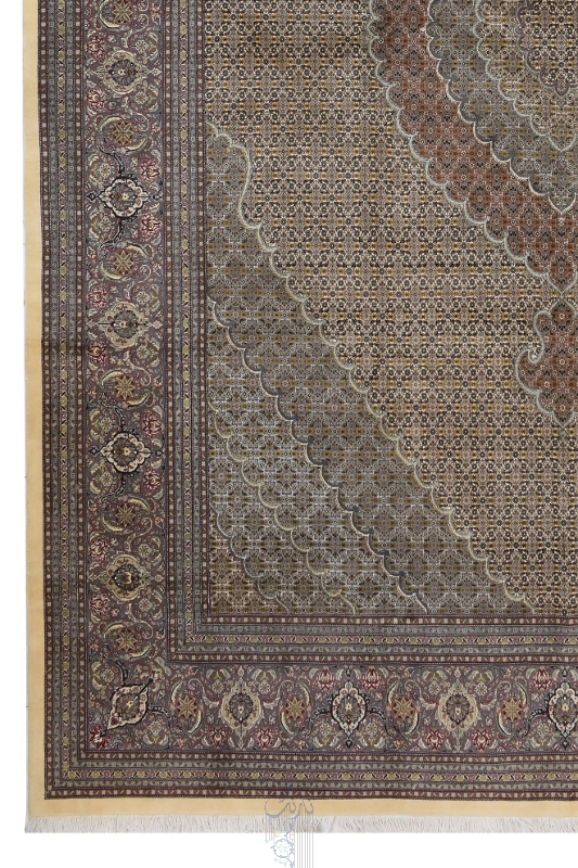 تصویر فرش دستباف تبریز ۱۲ متری ۵۰رج طرح ماهی ۹متنی شرکت فرش کرم درحد نو(فروخته شد))