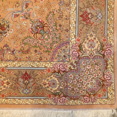 تصویر فرش دستباف قم ۶ متری ۵۳ رج کرک و ابریشم طرح شکاری گلبهی