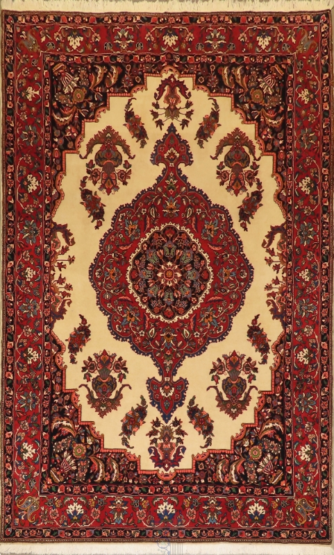 تصویر فرش دستباف بختیاری ۶ متری ۳۵ رج پشم طرح کف ساده کرم